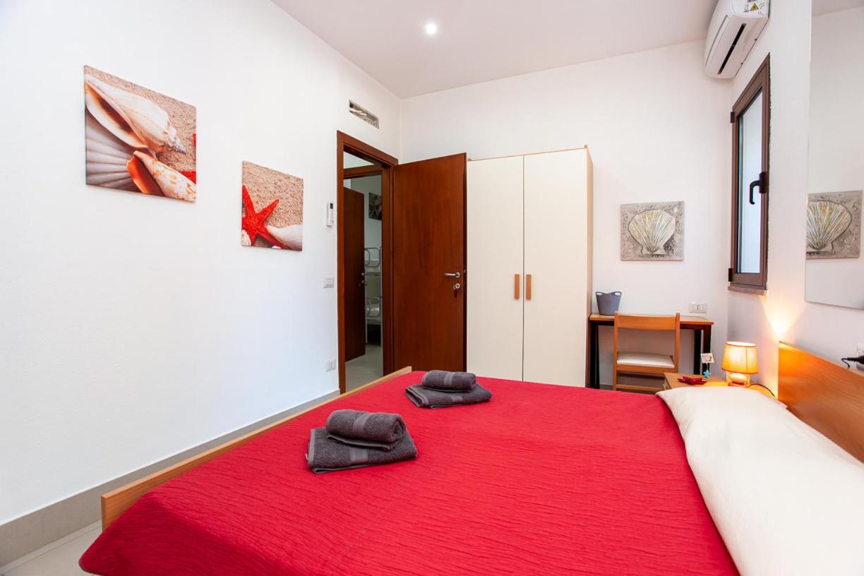Mivida "Le Stanze Di Ada" Bed and Breakfast San Teodoro  Buitenkant foto